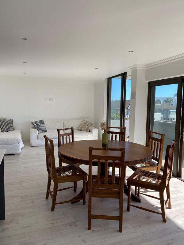To Let 3 Bedroom Property for Rent in Bantry Bay Western Cape